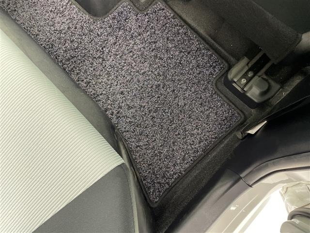 Toyota AQUA 2012 7425640-9