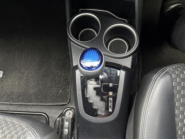 Toyota AQUA 2018 7425641-12