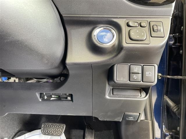 Toyota AQUA 2017 7425657-3