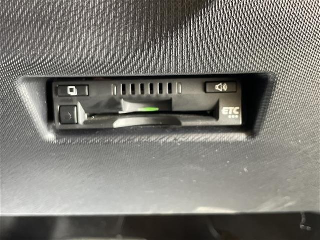 Toyota AQUA 2017 7425657-8