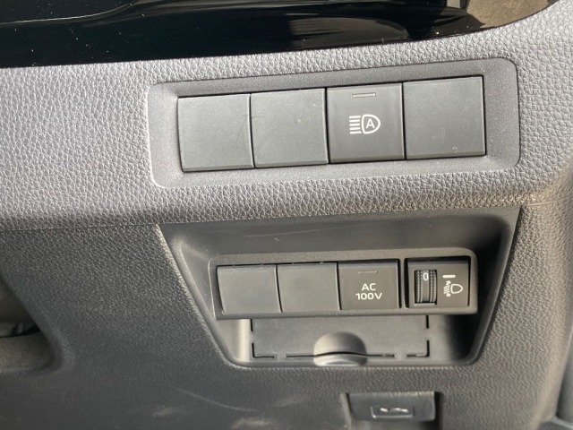 Toyota AQUA 2022 7425680-5
