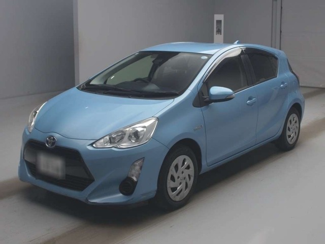 Toyota AQUA 2017 7425684-0