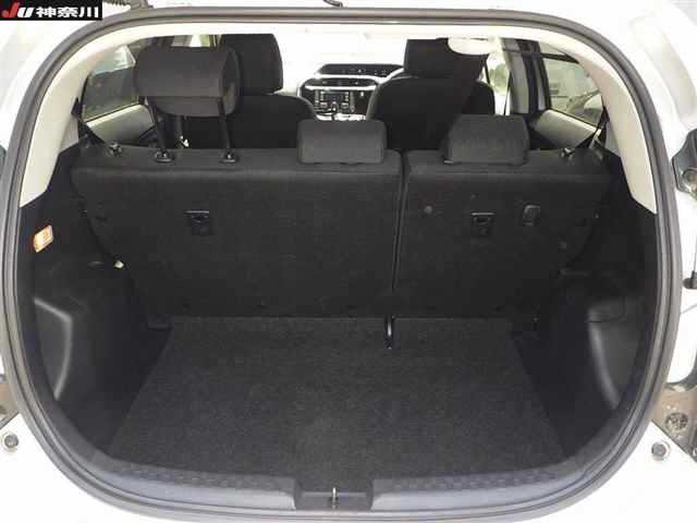 Toyota AQUA 2018 7425692-10