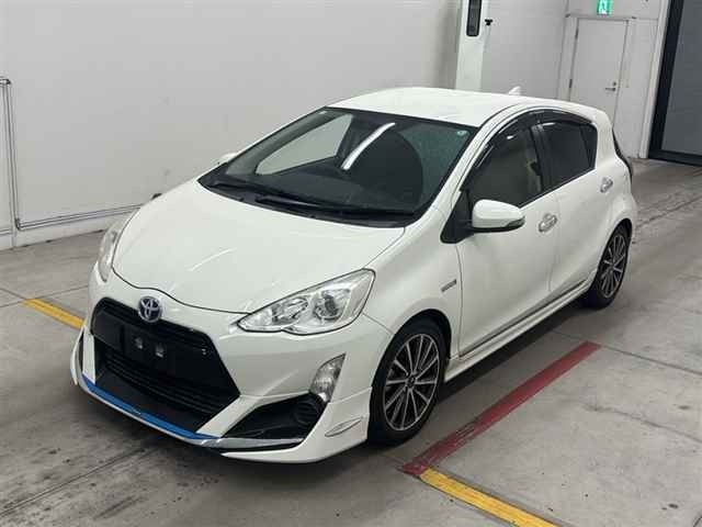Toyota AQUA 2015 7425698-4