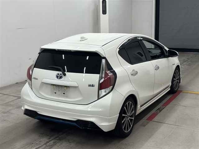 Toyota AQUA 2015 7425698-5