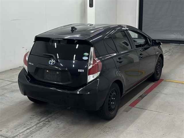 Toyota AQUA 2015 7425699-5