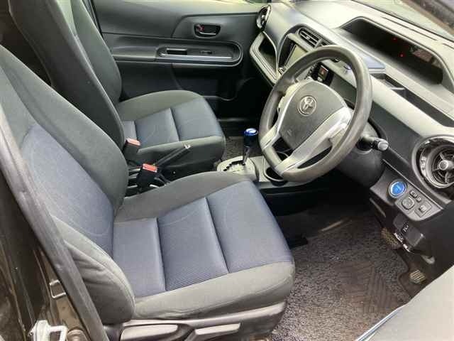 Toyota AQUA 2015 7425699-7
