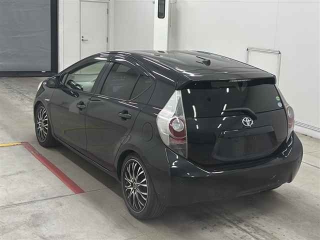 Toyota AQUA 2012 7425706-1