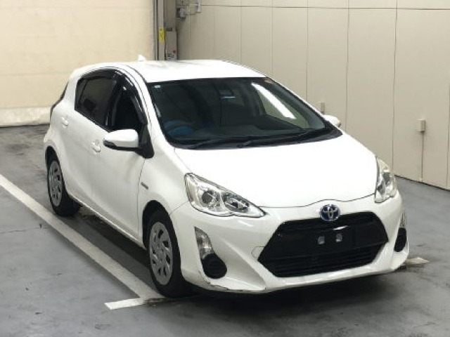 Toyota AQUA 2017 7425727-0