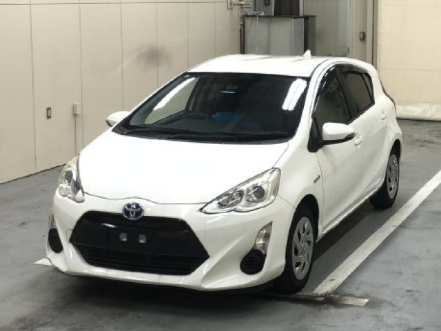 Toyota AQUA 2017 7425727-2