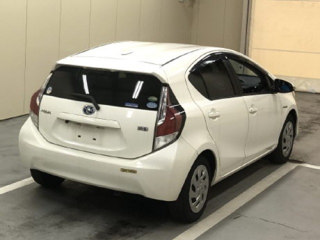 Toyota AQUA 2017 7425727-3