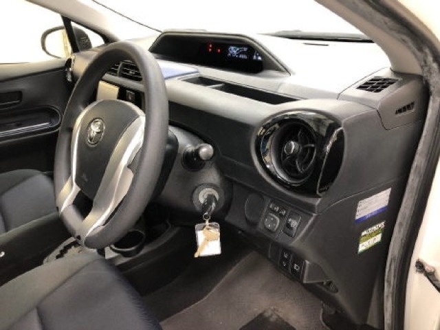 Toyota AQUA 2017 7425727-5