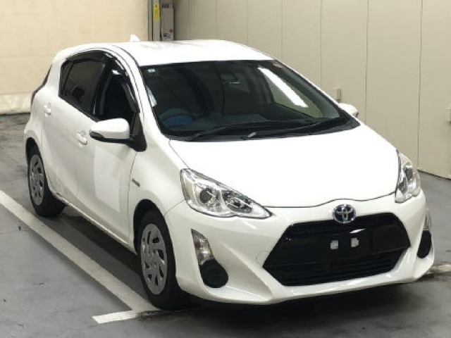 Toyota AQUA 2017 7425728-0