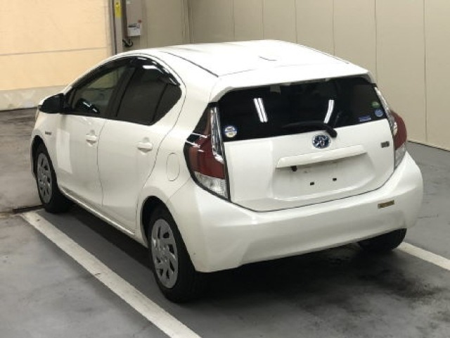 Toyota AQUA 2017 7425728-1