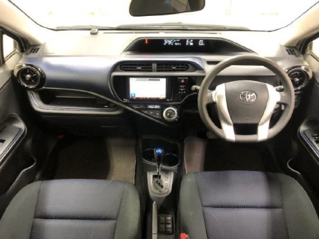 Toyota AQUA 2017 7425728-4