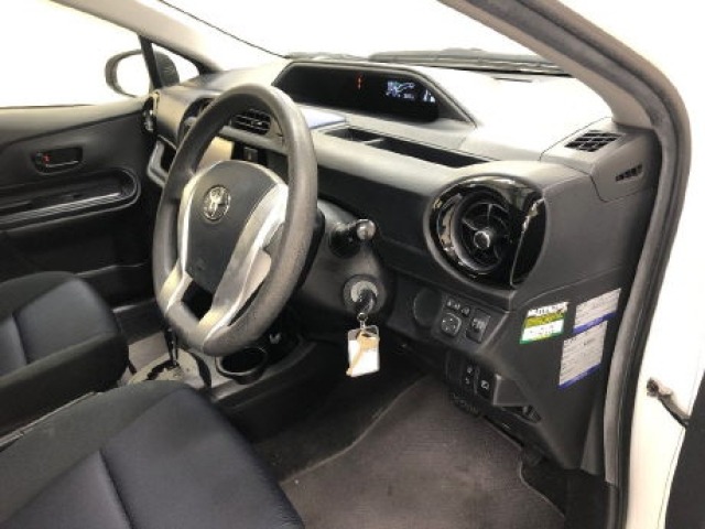 Toyota AQUA 2017 7425728-5