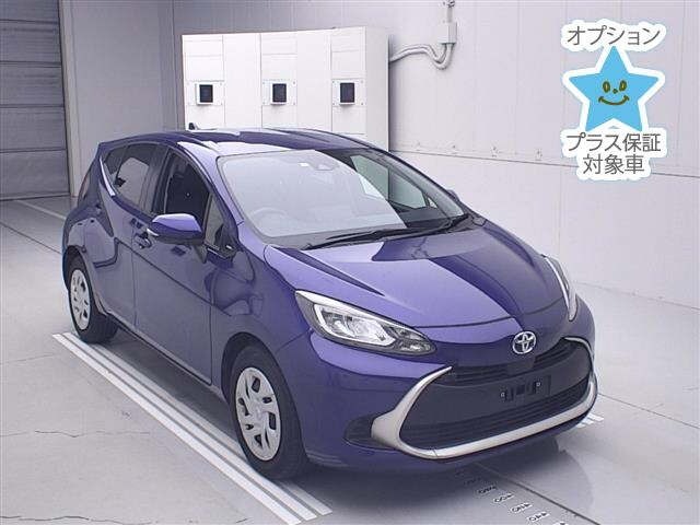 Toyota AQUA 2023 7425910-0