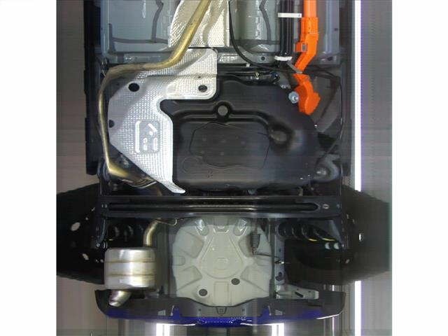 Toyota AQUA 2023 7425910-11