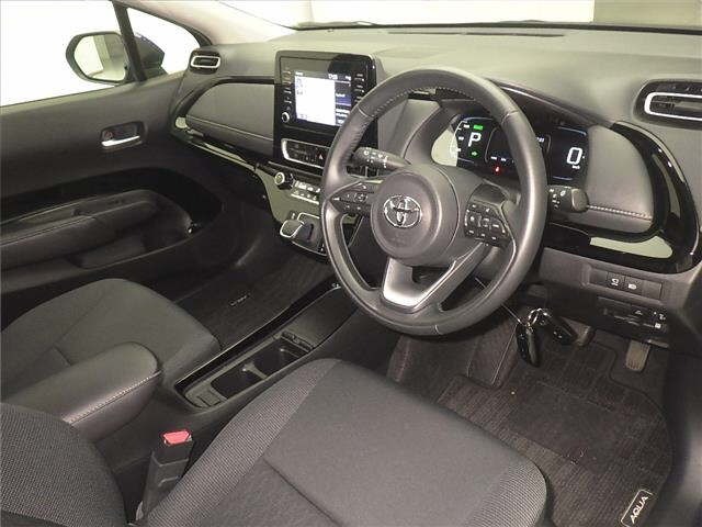 Toyota AQUA 2023 7425910-3