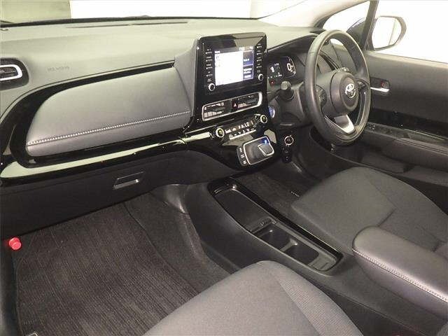 Toyota AQUA 2023 7425910-4