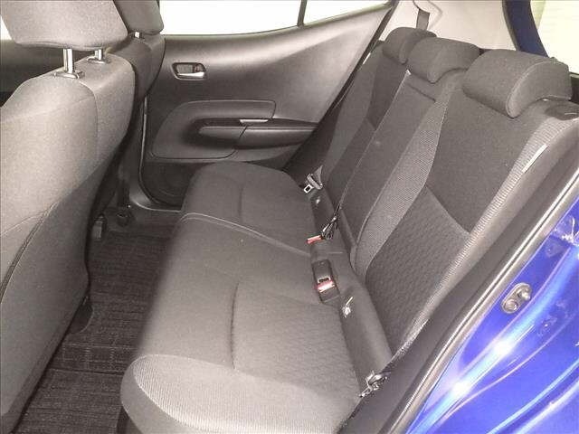 Toyota AQUA 2023 7425910-7