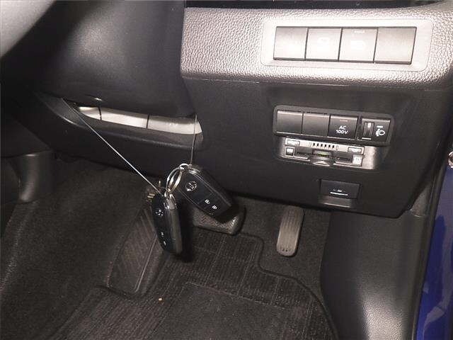 Toyota AQUA 2023 7425910-8