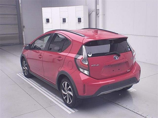 Toyota AQUA 2019 7425928-1
