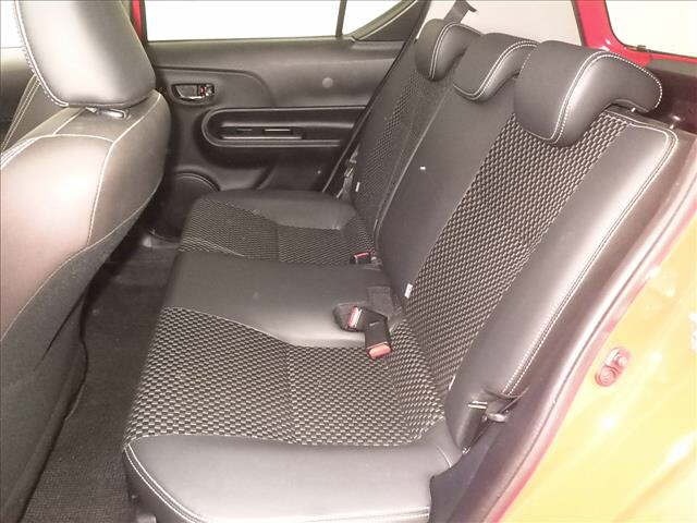 Toyota AQUA 2019 7425928-7