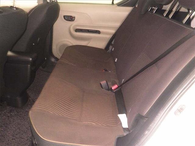 Toyota AQUA 2016 7425930-7