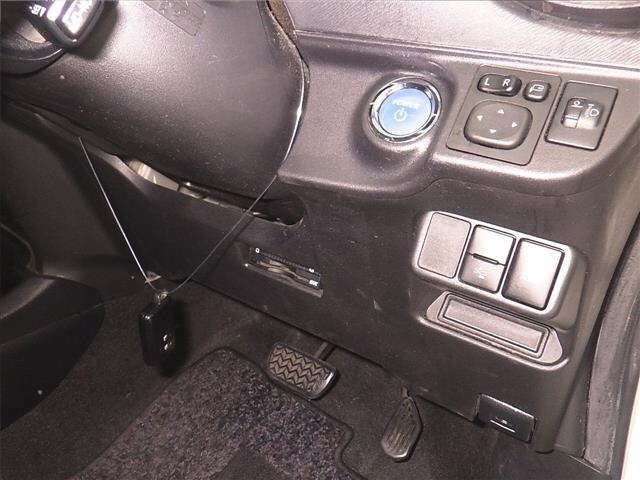 Toyota AQUA 2016 7425930-8