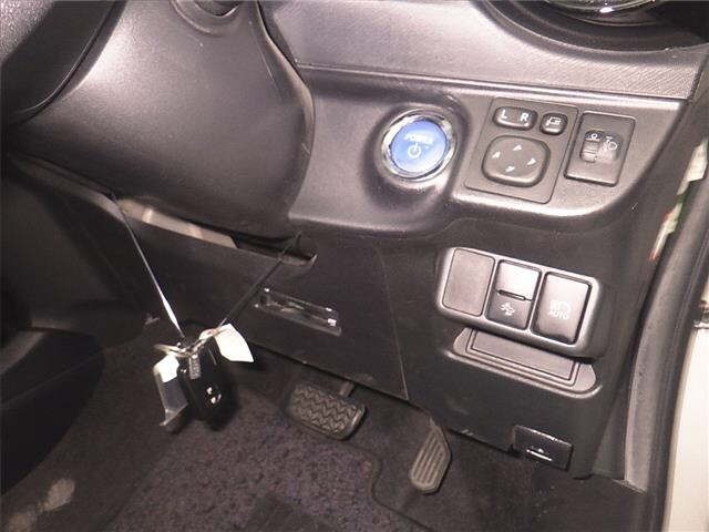 Toyota AQUA 2021 7425931-8