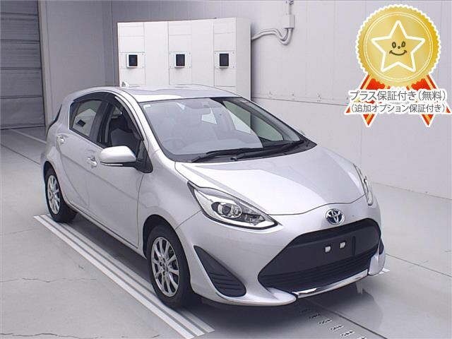 Toyota AQUA 2021 7425934-0
