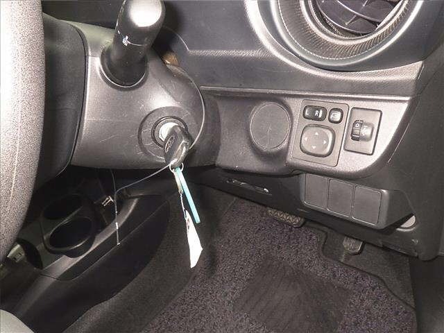 Toyota AQUA 2021 7425934-8