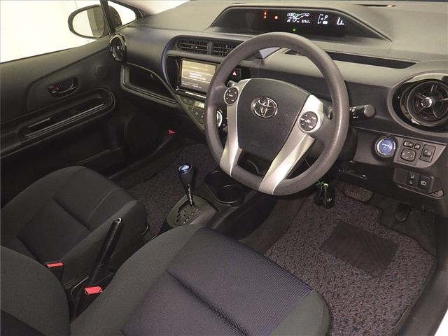 Toyota AQUA 2016 7425935-3
