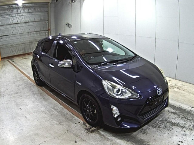 Toyota AQUA 2015 7425964-0