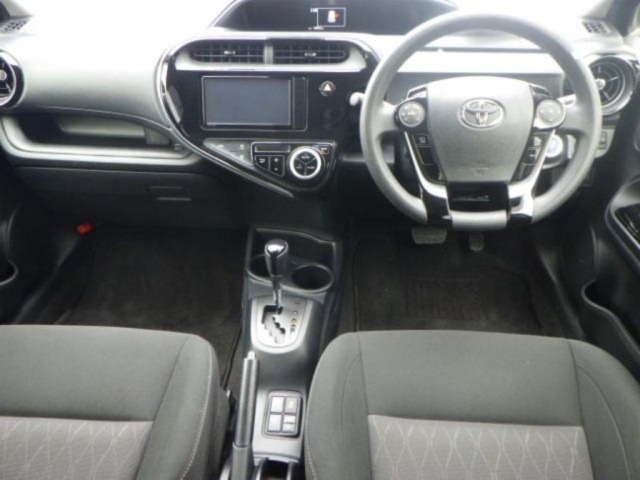 Toyota AQUA 2021 7425965-3