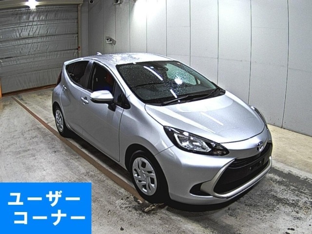 Toyota AQUA 2023 7425984-0