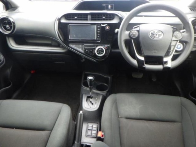 Toyota AQUA 2018 7425986-3