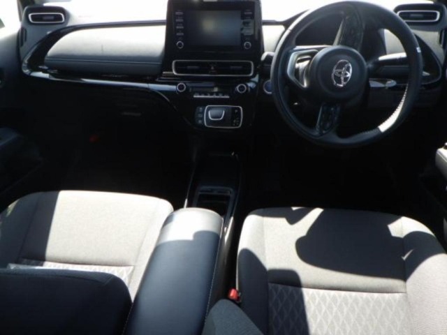 Toyota AQUA 2023 7425992-3