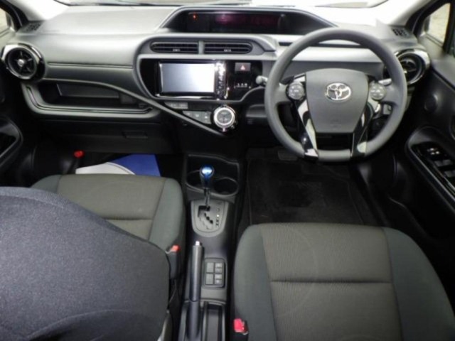 Toyota AQUA 2017 7426010-3