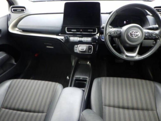 Toyota AQUA 2021 7426019-3