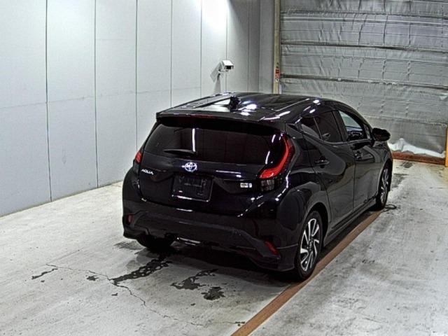 Toyota AQUA 2021 7426019-5