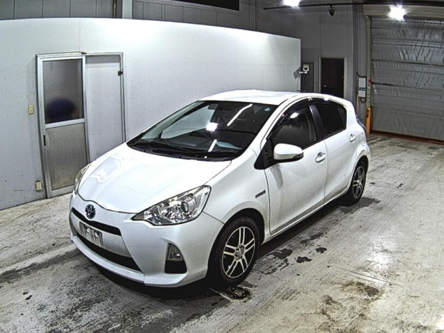 Toyota AQUA 2014 7426020-4
