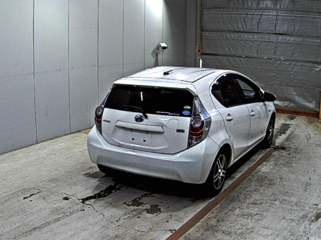 Toyota AQUA 2014 7426020-5