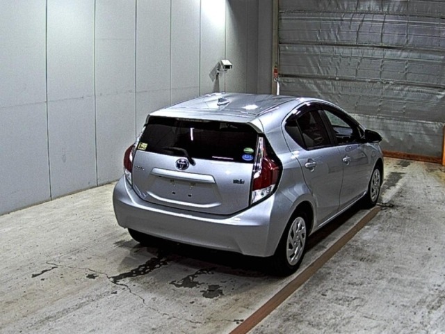 Toyota AQUA 2017 7426035-5