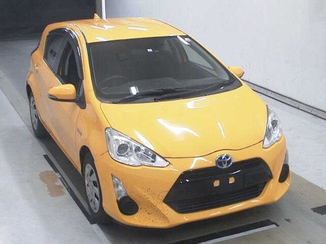 Toyota AQUA 2015 7426036-0