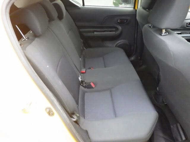 Toyota AQUA 2015 7426036-7