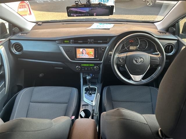 Toyota AURIS 2014 7426446-2
