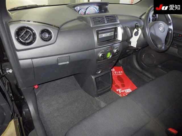 Toyota BB 2010 7429672-3