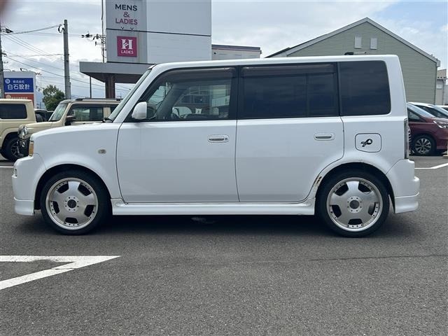 Toyota BB 2004 7429685-21
